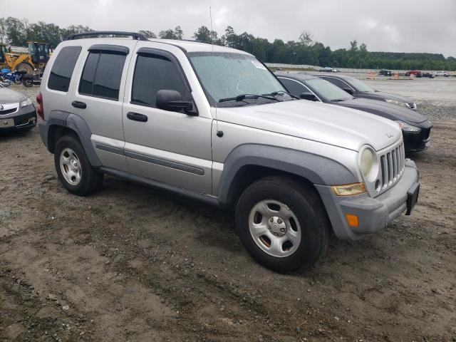 Photo 3 VIN: 1J8GL48K86W135485 - JEEP LIBERTY SP 