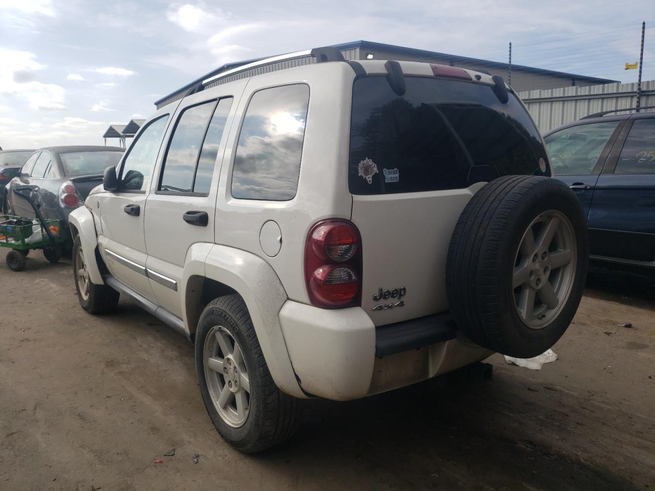 Photo 2 VIN: 1J8GL58K15W524425 - JEEP LIBERTY (NORTH AMERICA) 