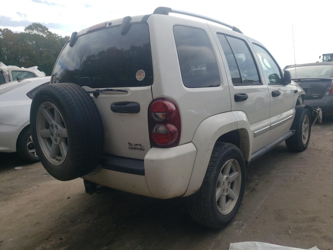 Photo 3 VIN: 1J8GL58K15W524425 - JEEP LIBERTY (NORTH AMERICA) 