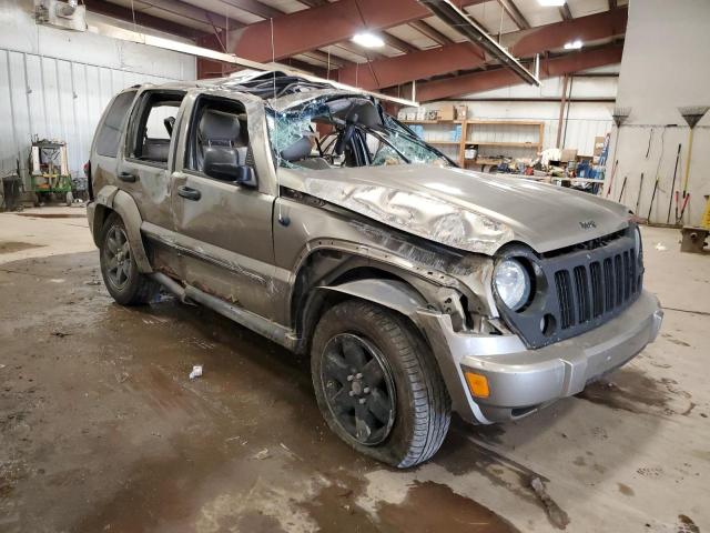 Photo 3 VIN: 1J8GL58K35W547284 - JEEP LIBERTY LI 