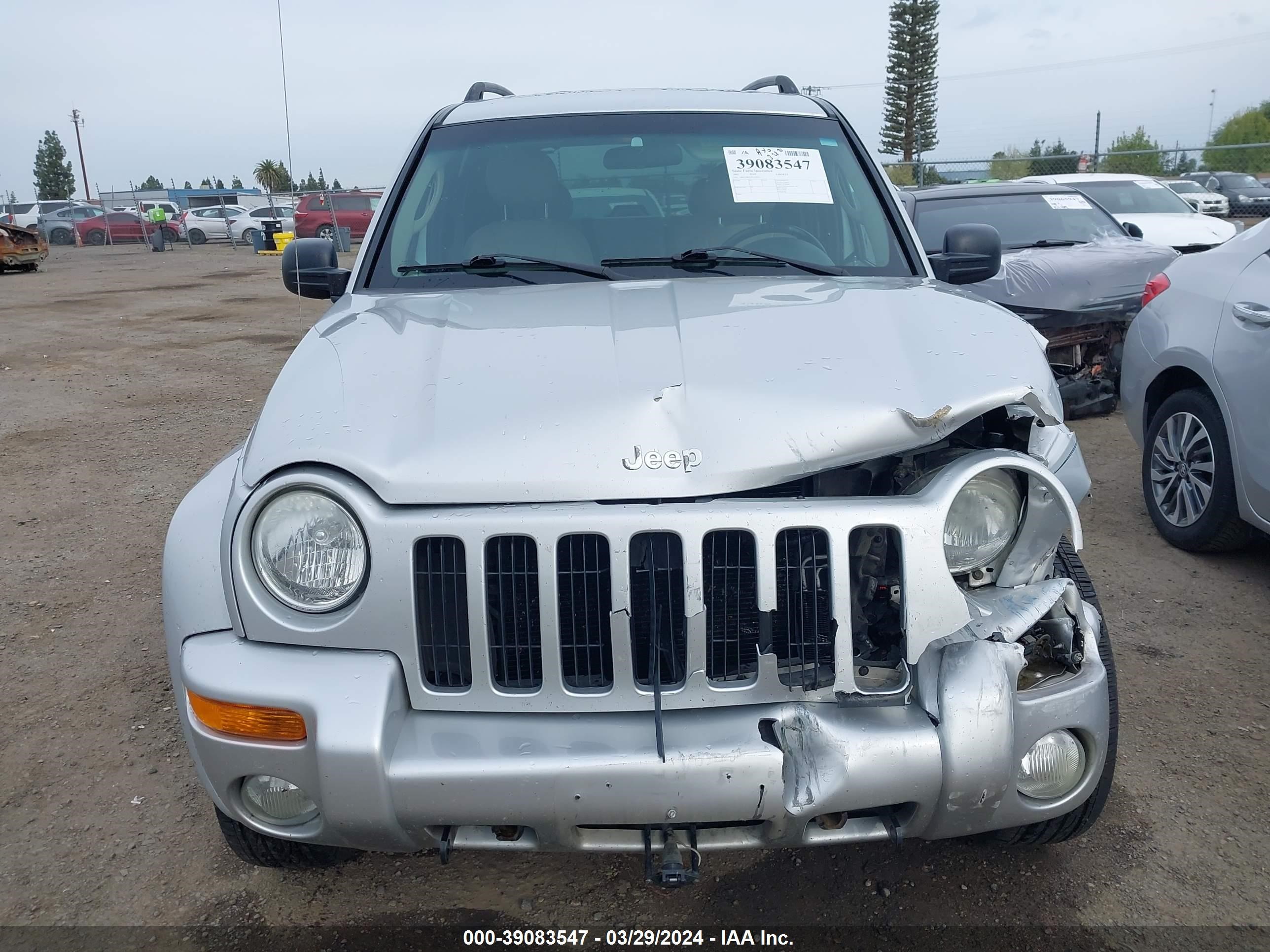 Photo 11 VIN: 1J8GL58K42W322822 - JEEP LIBERTY (NORTH AMERICA) 