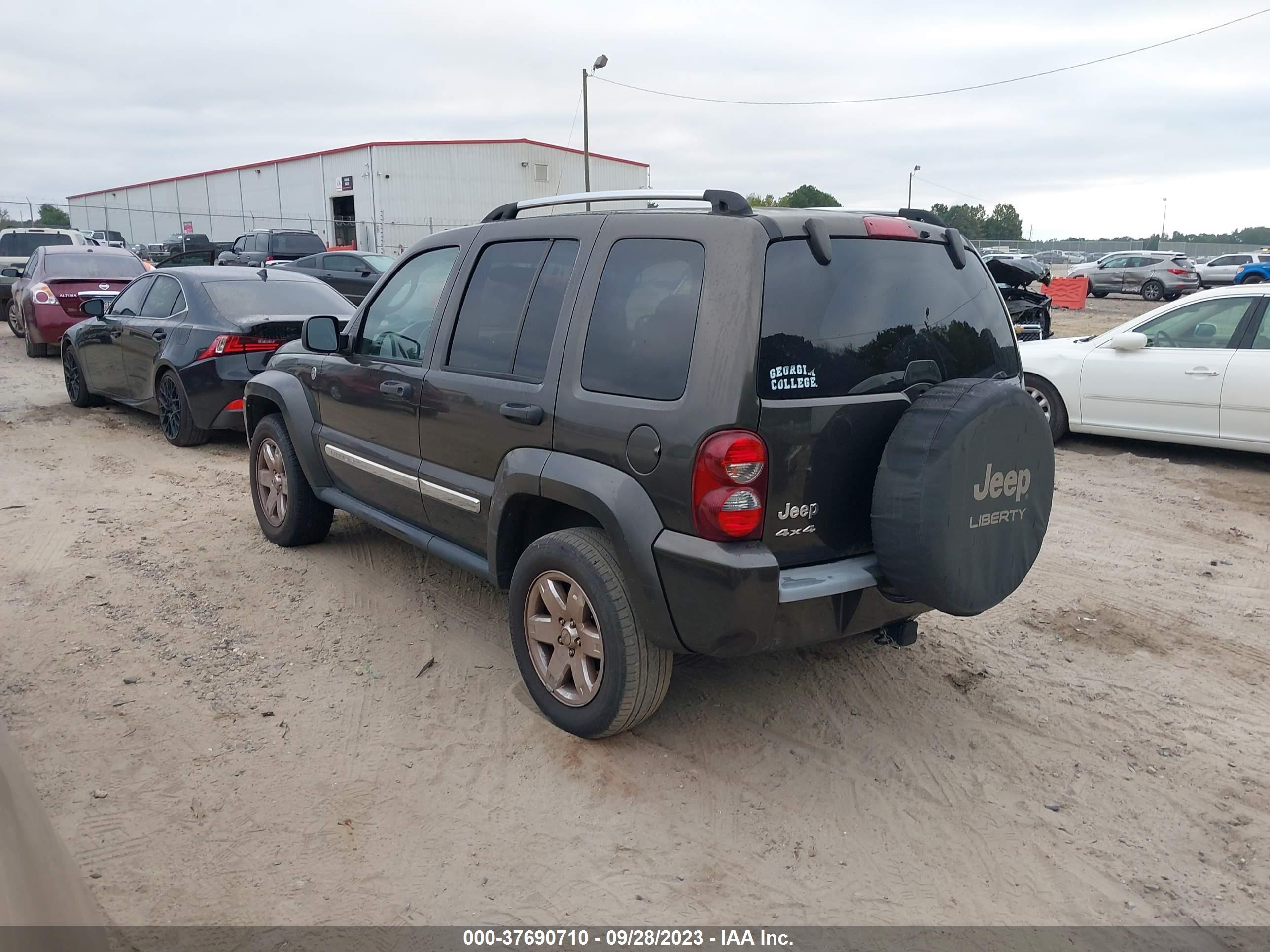 Photo 2 VIN: 1J8GL58K55W708931 - JEEP LIBERTY (NORTH AMERICA) 