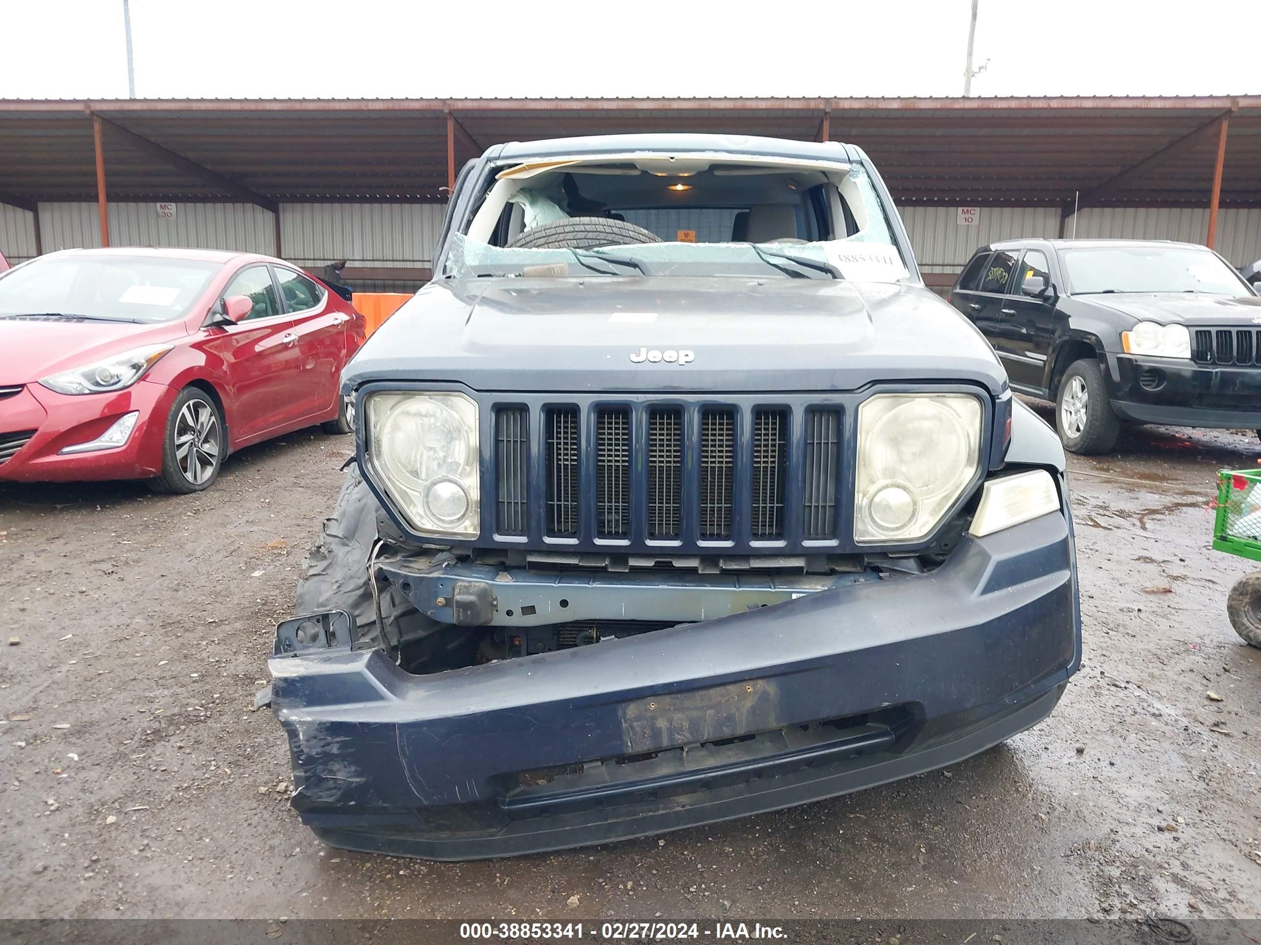 Photo 5 VIN: 1J8GN28K08W143341 - JEEP LIBERTY (NORTH AMERICA) 