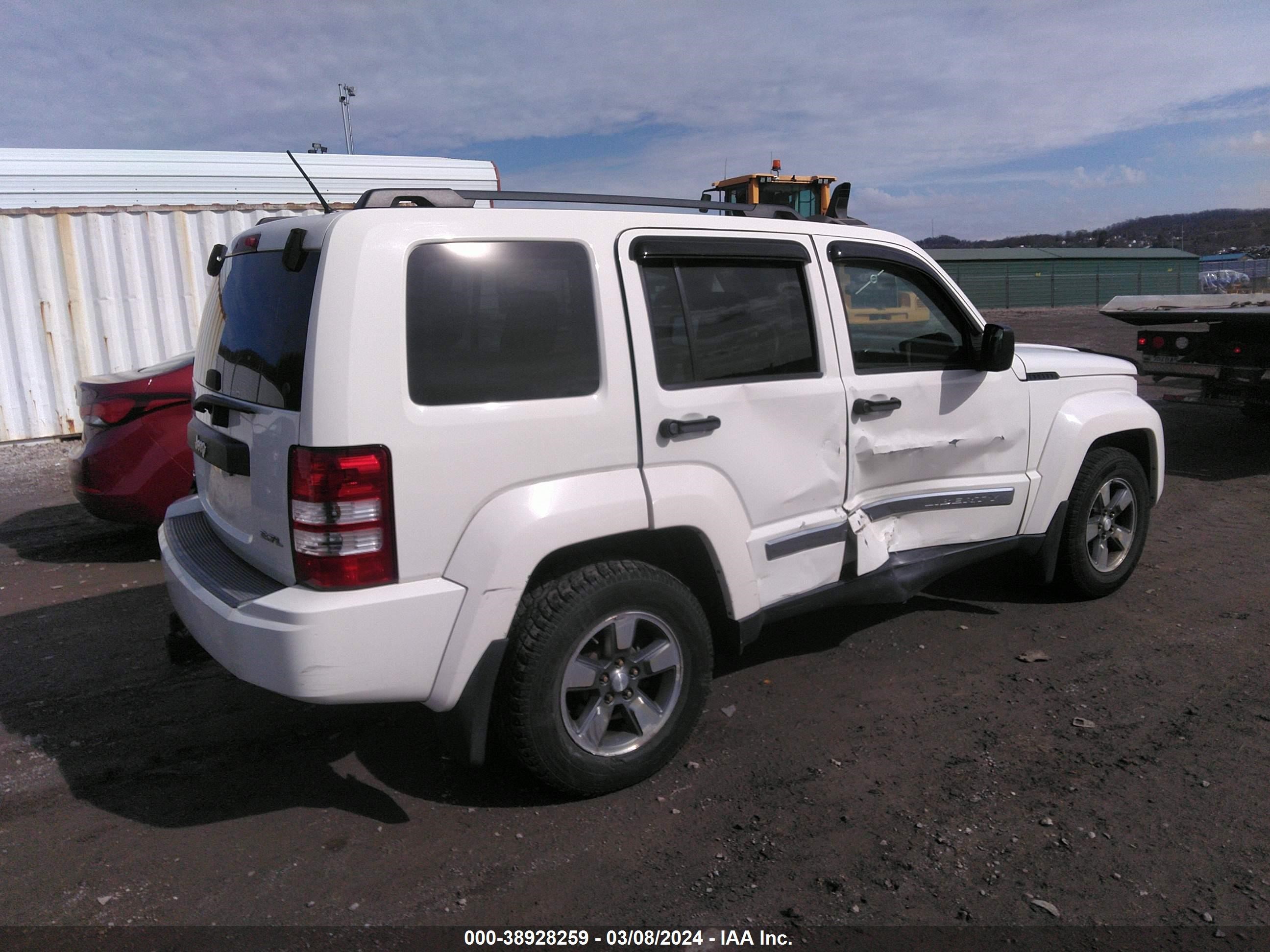 Photo 3 VIN: 1J8GN28K08W154923 - JEEP LIBERTY (NORTH AMERICA) 