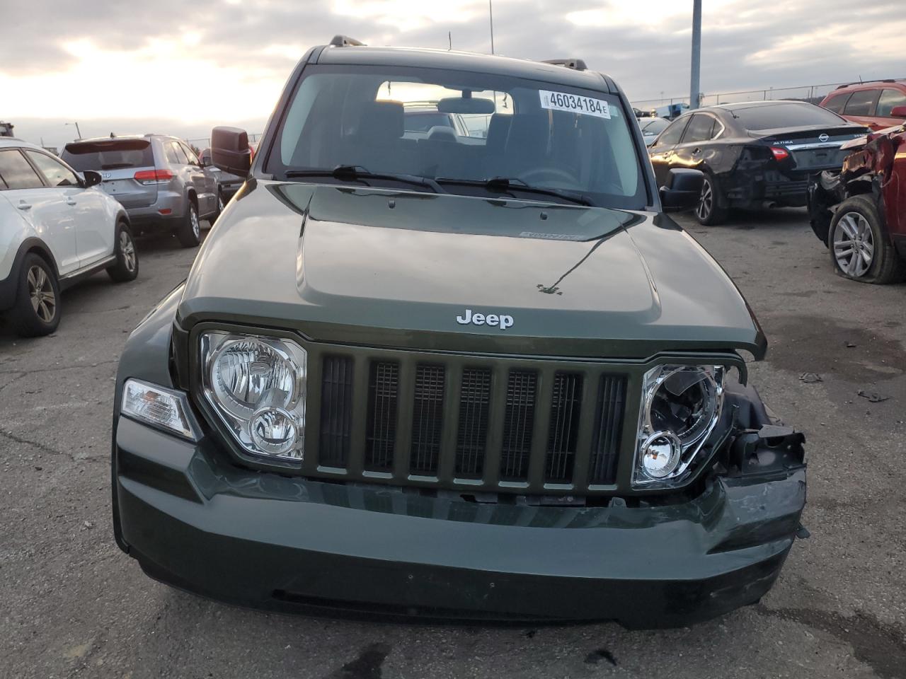 Photo 4 VIN: 1J8GN28K08W240099 - JEEP LIBERTY (NORTH AMERICA) 