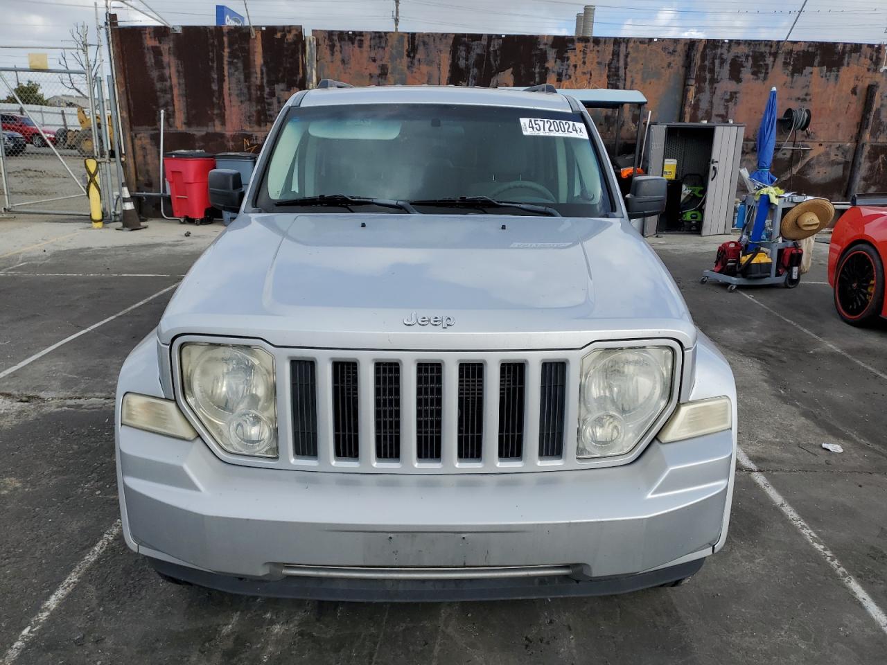 Photo 4 VIN: 1J8GN28K08W285849 - JEEP LIBERTY (NORTH AMERICA) 