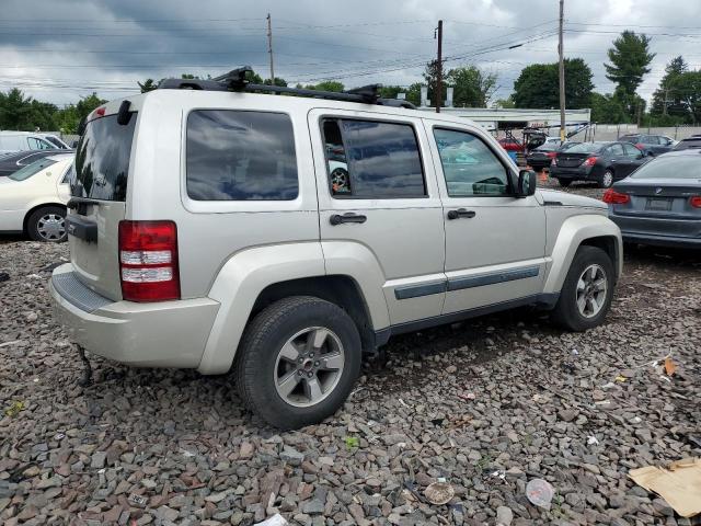 Photo 2 VIN: 1J8GN28K18W235381 - JEEP LIBERTY 