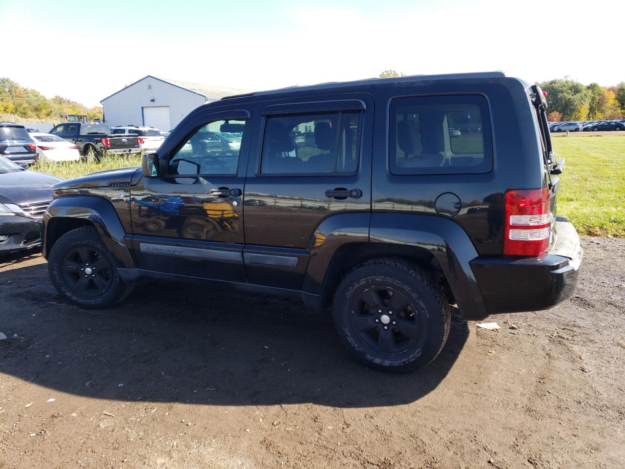 Photo 1 VIN: 1J8GN28K18W258224 - JEEP LIBERTY (NORTH AMERICA) 