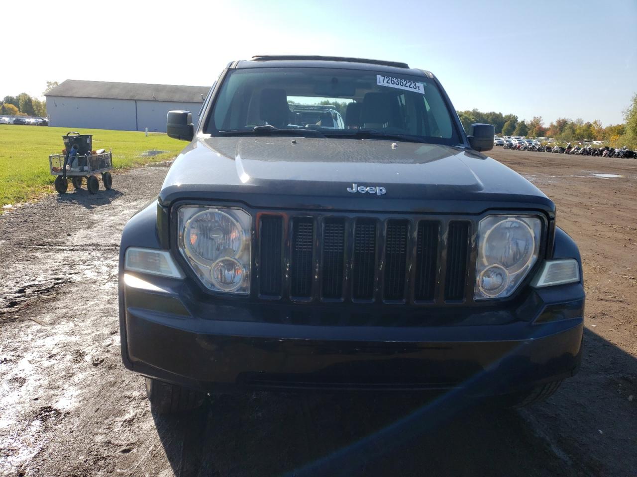 Photo 4 VIN: 1J8GN28K18W258224 - JEEP LIBERTY (NORTH AMERICA) 