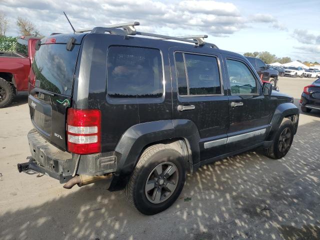 Photo 2 VIN: 1J8GN28K18W284242 - JEEP LIBERTY 