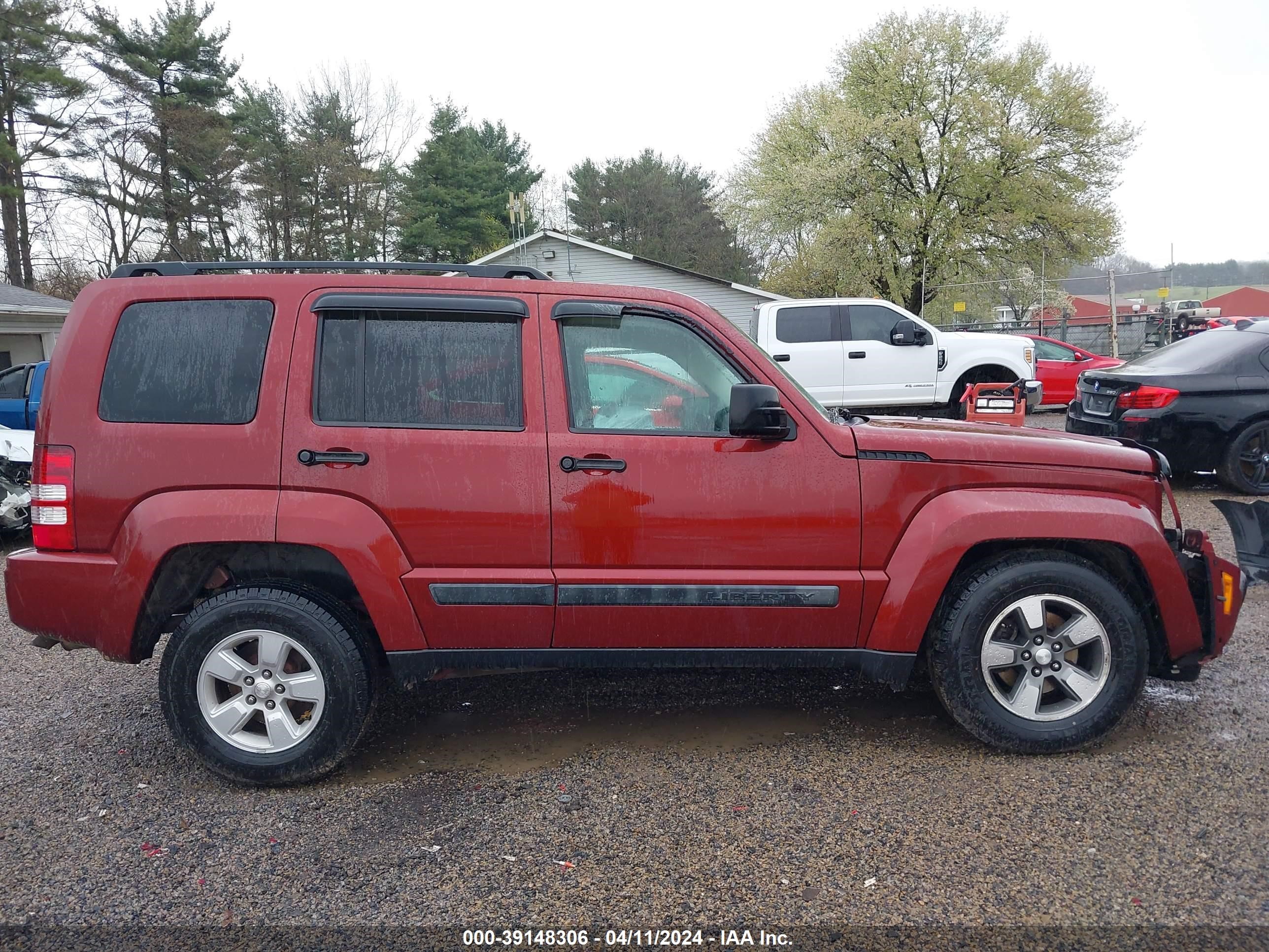 Photo 13 VIN: 1J8GN28K19W528523 - JEEP LIBERTY (NORTH AMERICA) 