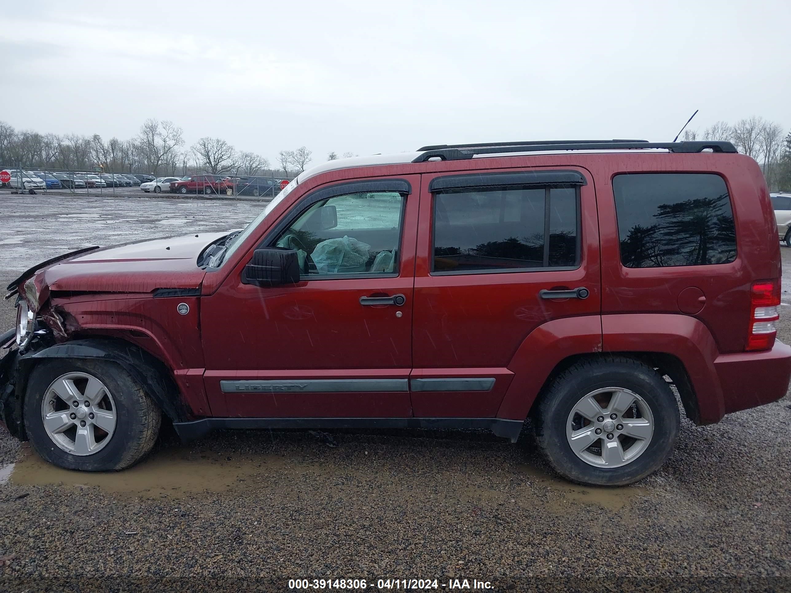 Photo 14 VIN: 1J8GN28K19W528523 - JEEP LIBERTY (NORTH AMERICA) 