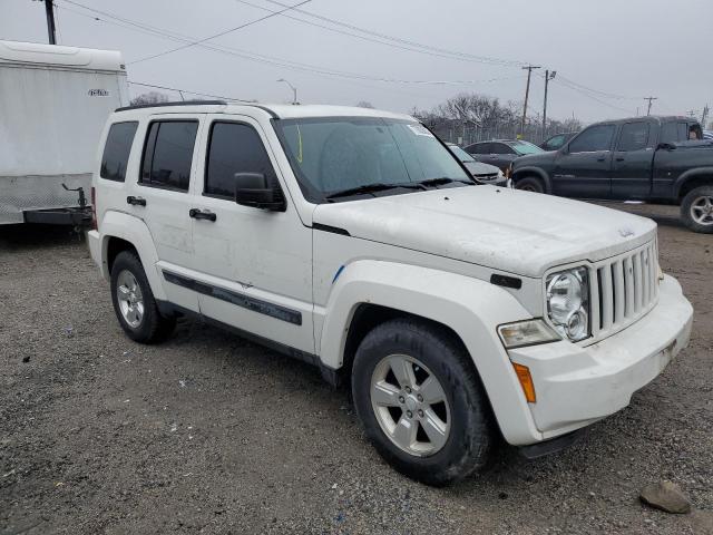 Photo 3 VIN: 1J8GN28K19W540381 - JEEP LIBERTY 