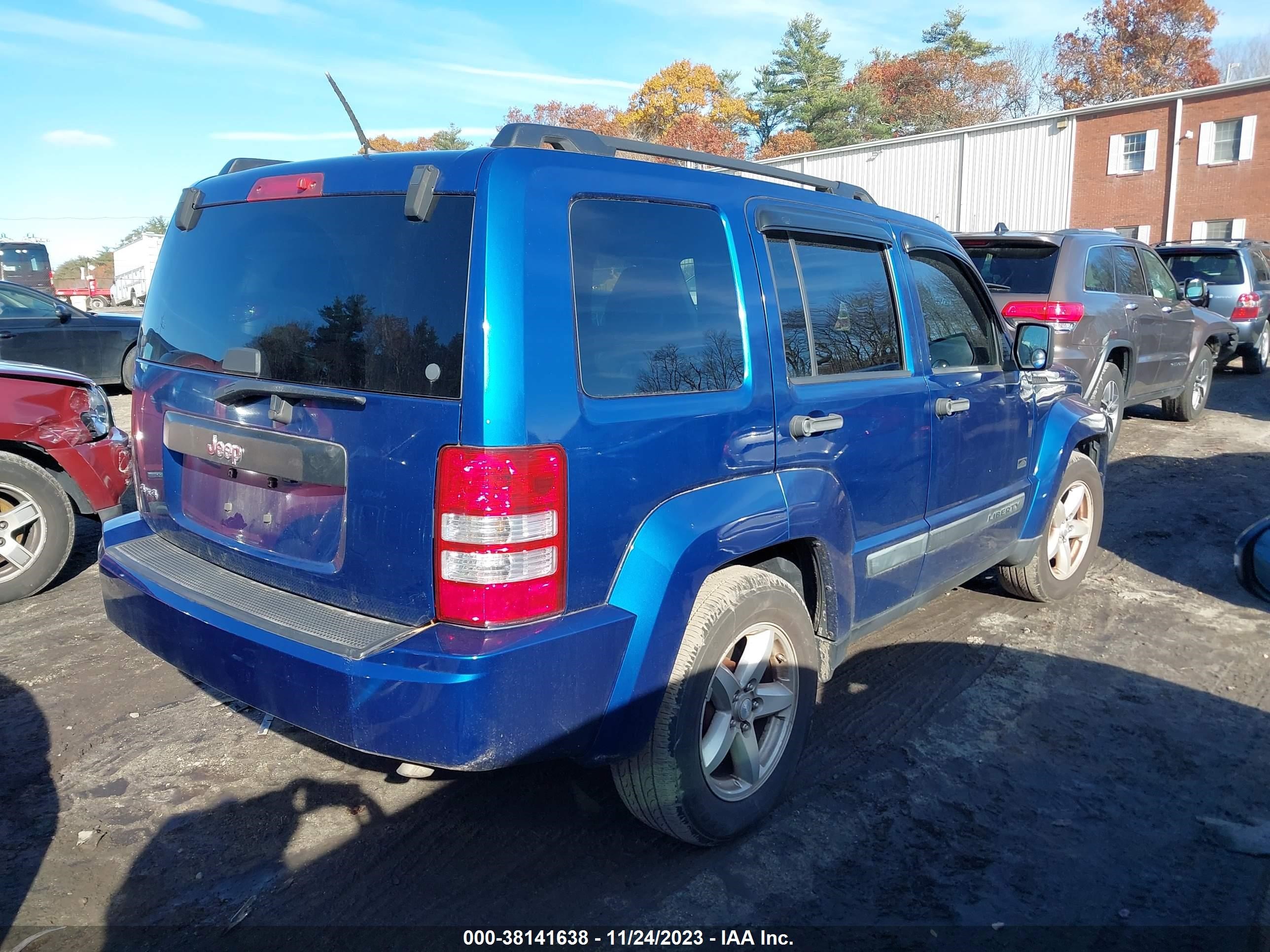 Photo 3 VIN: 1J8GN28K19W542048 - JEEP LIBERTY (NORTH AMERICA) 