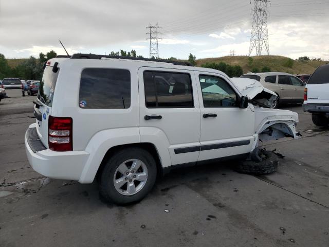 Photo 2 VIN: 1J8GN28K19W549002 - JEEP LIBERTY 