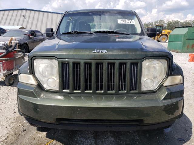 Photo 4 VIN: 1J8GN28K28W180312 - JEEP LIBERTY 