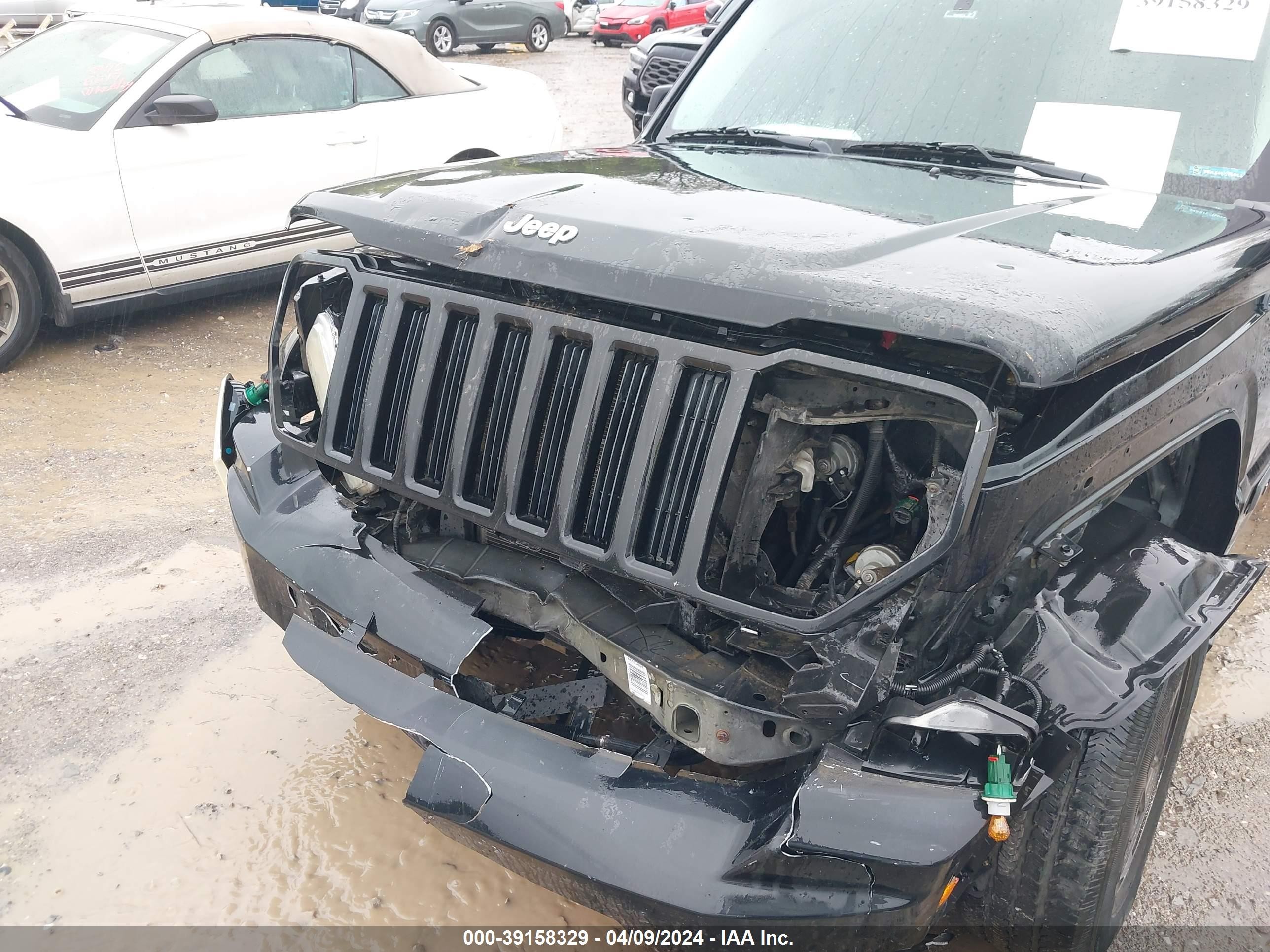 Photo 5 VIN: 1J8GN28K28W200204 - JEEP LIBERTY (NORTH AMERICA) 