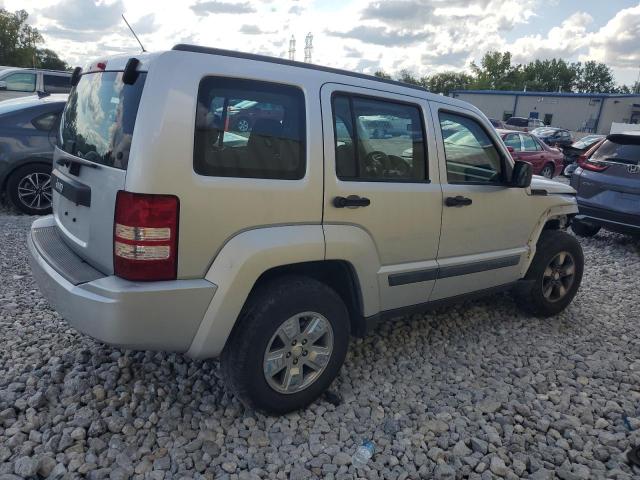 Photo 2 VIN: 1J8GN28K29W504313 - JEEP LIBERTY SP 