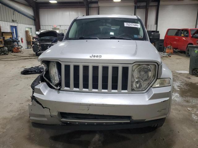 Photo 4 VIN: 1J8GN28K29W505848 - JEEP LIBERTY SP 