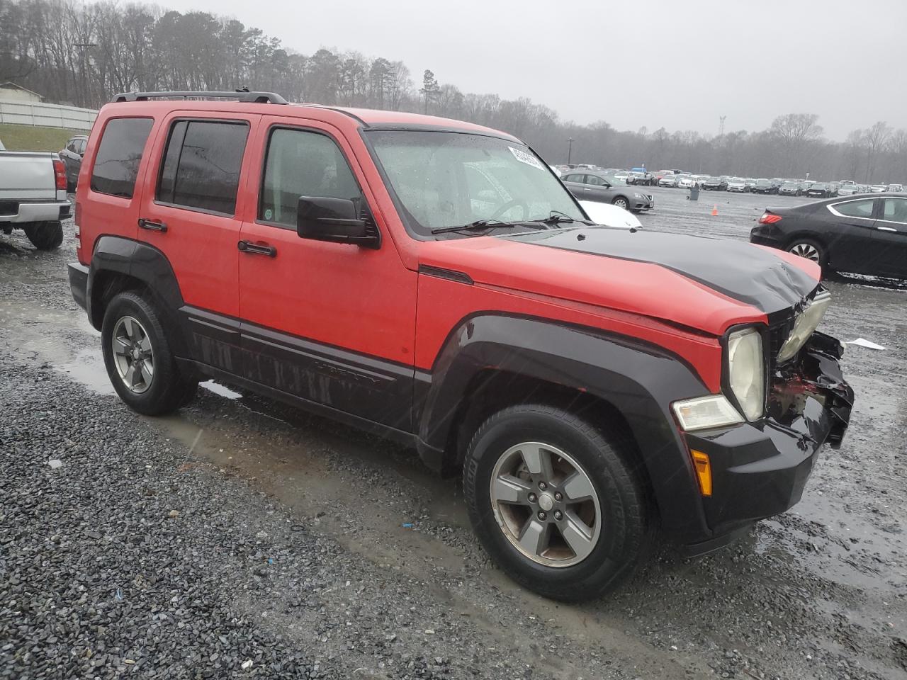 Photo 3 VIN: 1J8GN28K38W103061 - JEEP LIBERTY (NORTH AMERICA) 