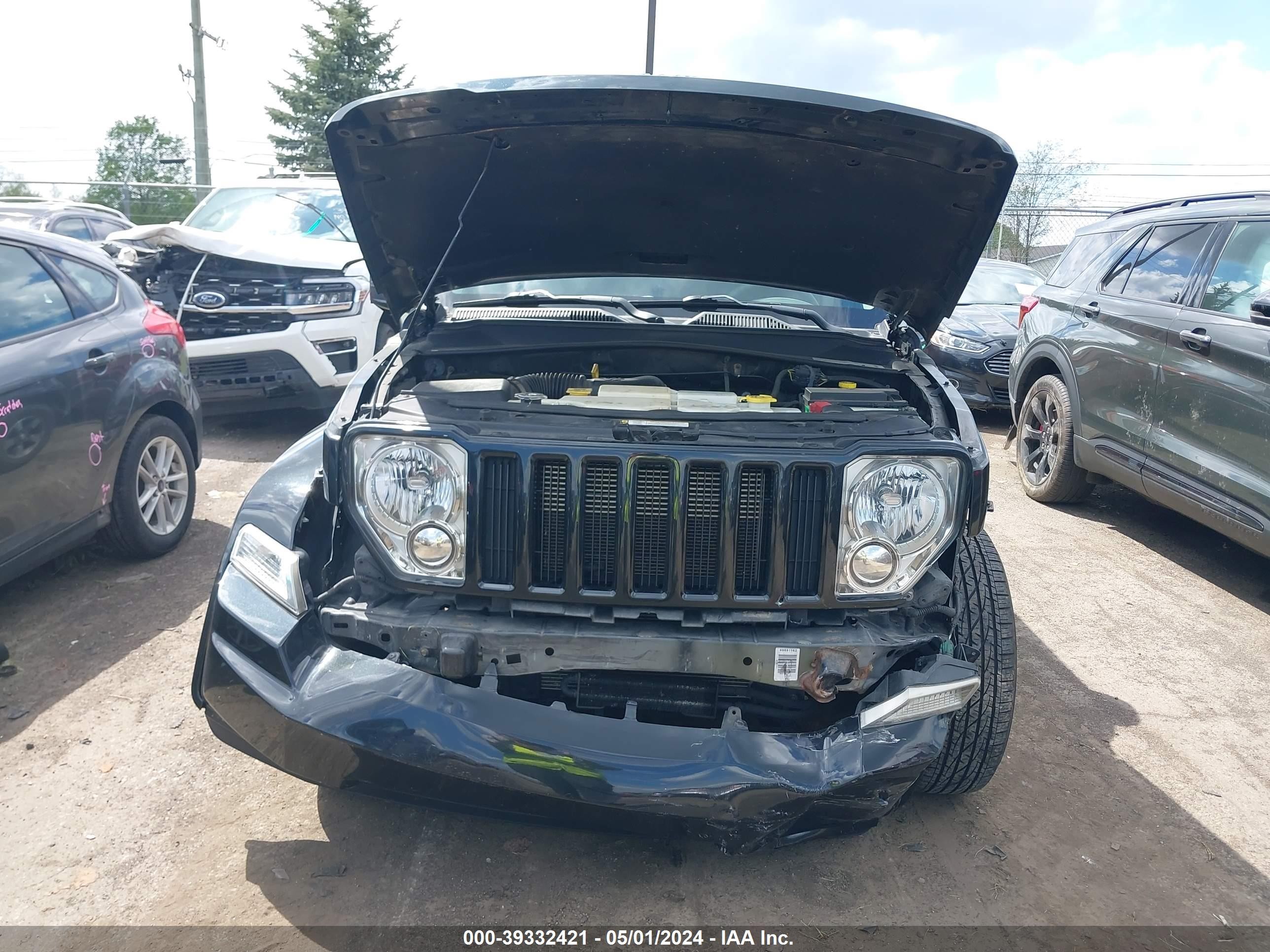 Photo 5 VIN: 1J8GN28K38W152096 - JEEP LIBERTY (NORTH AMERICA) 