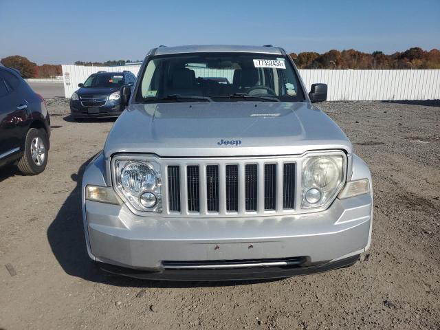 Photo 4 VIN: 1J8GN28K38W155208 - JEEP LIBERTY SP 