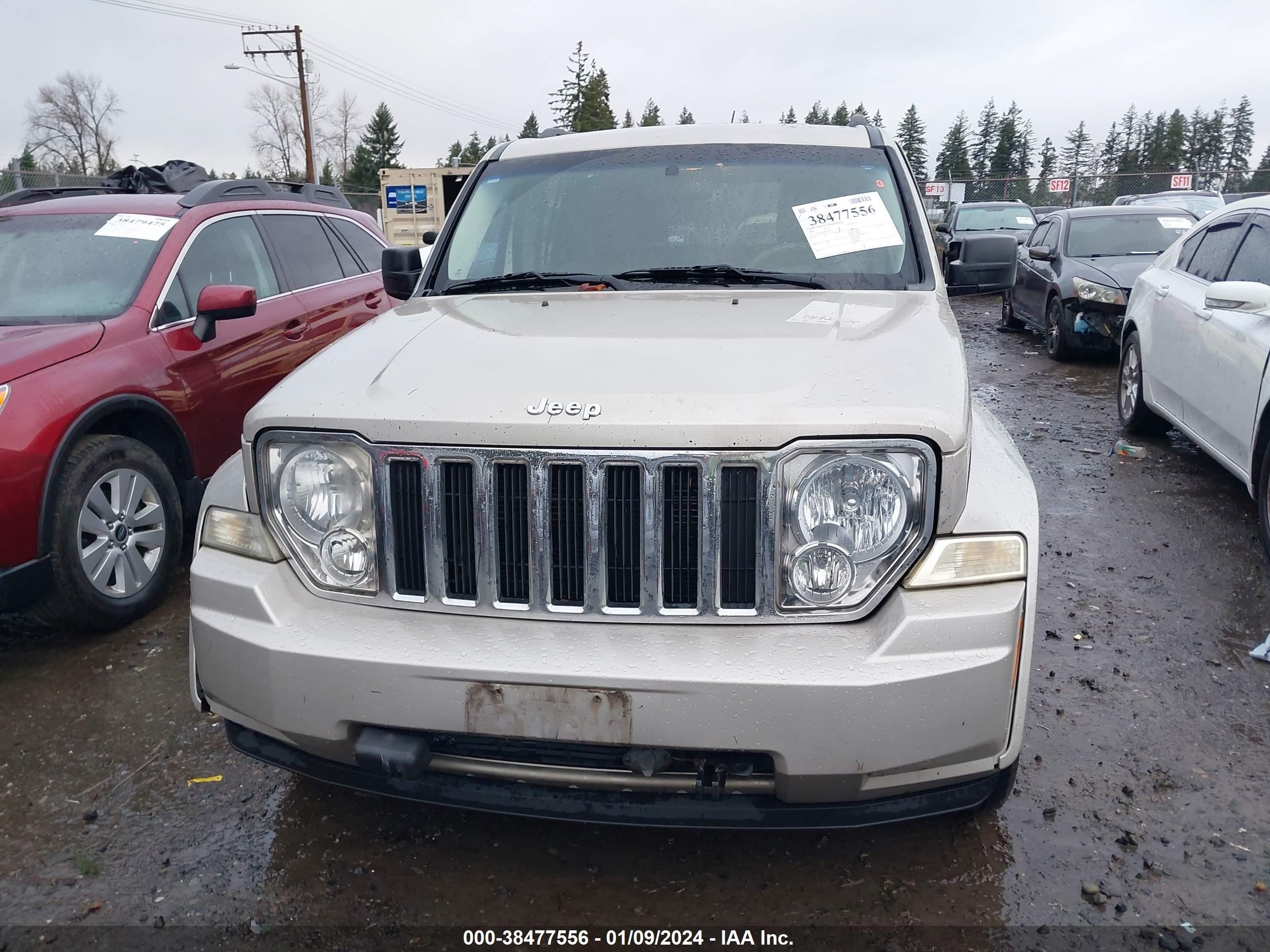 Photo 11 VIN: 1J8GN28K38W179170 - JEEP LIBERTY (NORTH AMERICA) 