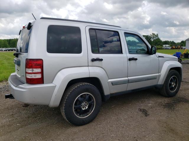 Photo 2 VIN: 1J8GN28K38W197927 - JEEP LIBERTY 