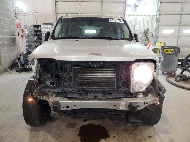 Photo 4 VIN: 1J8GN28K38W248939 - JEEP LIBERTY 