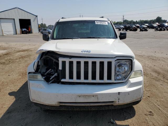 Photo 4 VIN: 1J8GN28K38W256278 - JEEP LIBERTY 