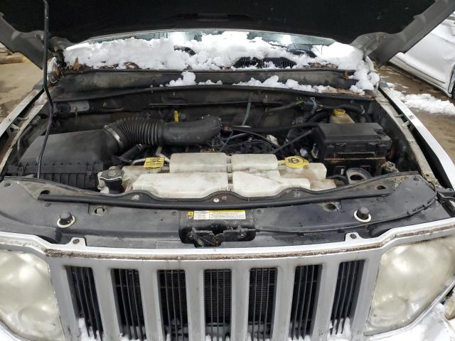 Photo 11 VIN: 1J8GN28K48W133556 - JEEP LIBERTY SP 