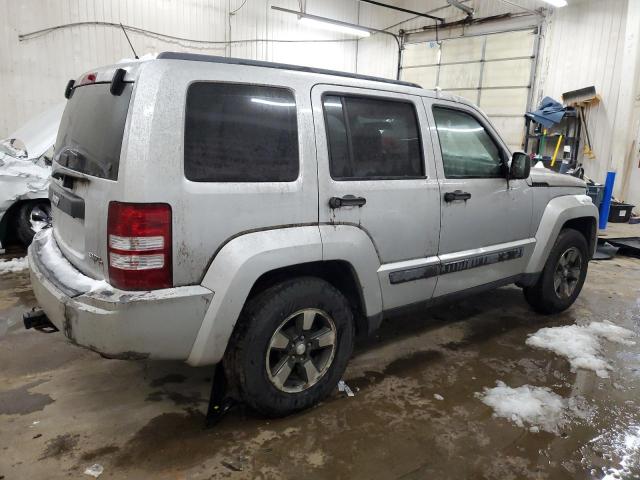 Photo 2 VIN: 1J8GN28K48W133556 - JEEP LIBERTY SP 