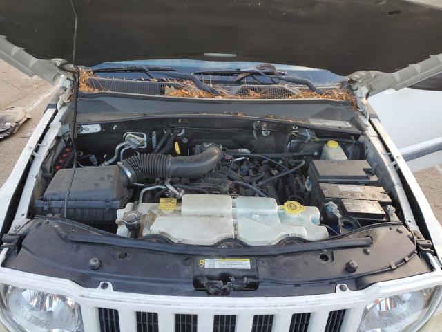 Photo 10 VIN: 1J8GN28K48W188010 - JEEP LIBERTY 