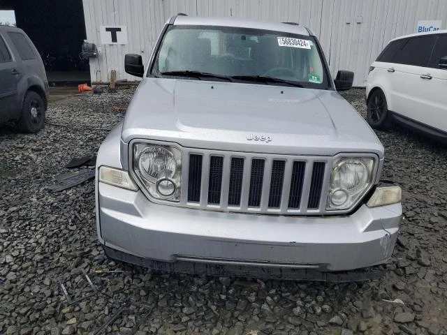 Photo 4 VIN: 1J8GN28K48W190260 - JEEP LIBERTY SP 