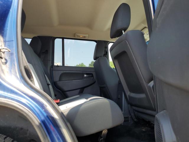 Photo 10 VIN: 1J8GN28K49W519556 - JEEP LIBERTY 