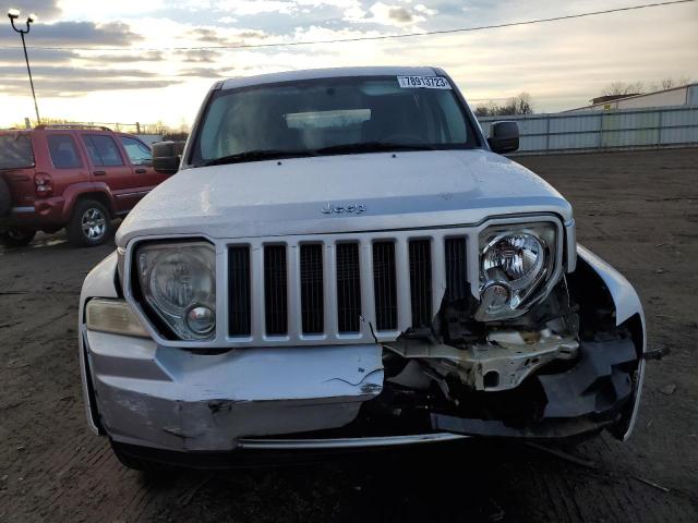 Photo 4 VIN: 1J8GN28K58W155422 - JEEP LIBERTY 