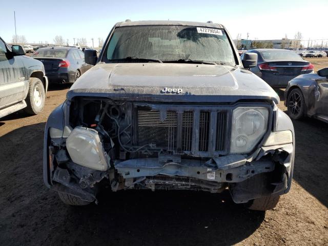 Photo 4 VIN: 1J8GN28K58W158157 - JEEP LIBERTY 