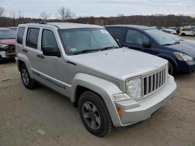 Photo 3 VIN: 1J8GN28K58W253415 - JEEP LIBERTY 