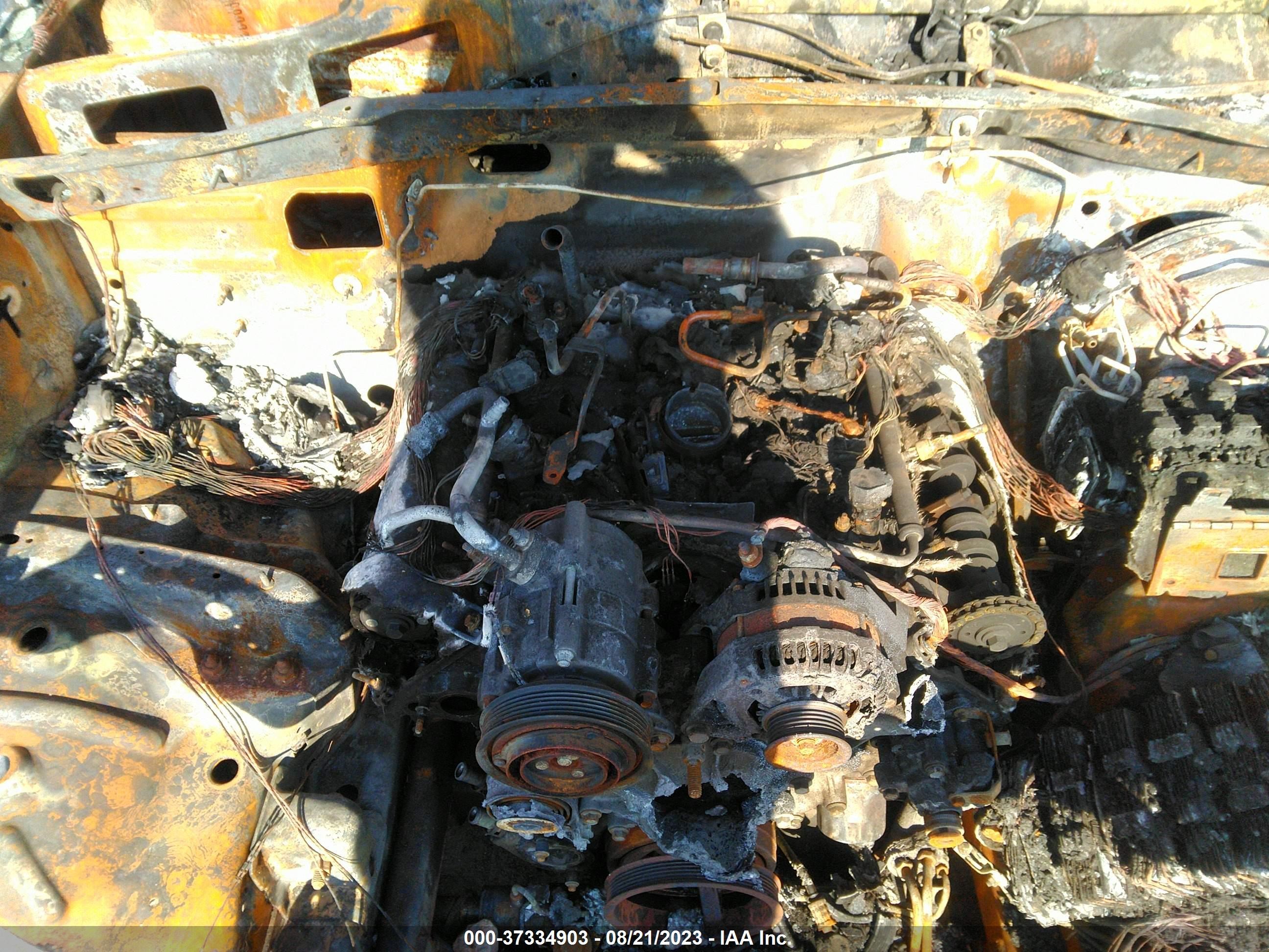 Photo 9 VIN: 1J8GN28K58W286561 - JEEP LIBERTY (NORTH AMERICA) 