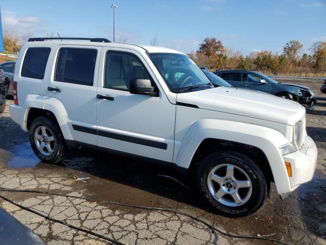 Photo 3 VIN: 1J8GN28K59W510283 - JEEP LIBERTY 