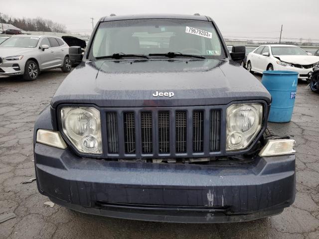 Photo 4 VIN: 1J8GN28K68W210153 - JEEP LIBERTY 