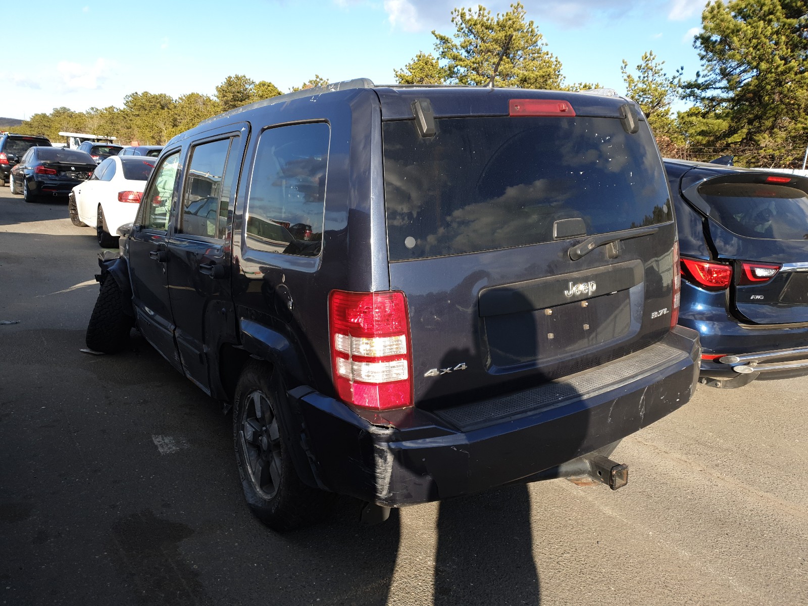 Photo 2 VIN: 1J8GN28K68W256808 - JEEP LIBERTY SP 