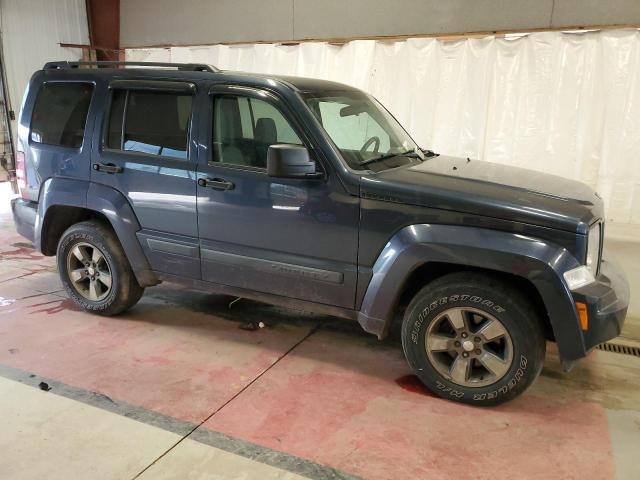 Photo 3 VIN: 1J8GN28K78W204295 - JEEP LIBERTY 