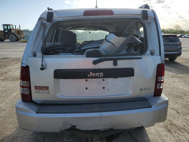 Photo 5 VIN: 1J8GN28K78W220240 - JEEP LIBERTY 