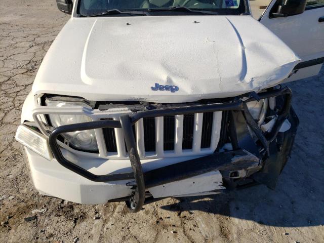 Photo 11 VIN: 1J8GN28K78W250032 - JEEP LIBERTY 