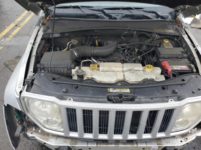 Photo 10 VIN: 1J8GN28K88W153616 - JEEP LIBERTY 