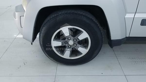 Photo 34 VIN: 1J8GN28K88W169704 - JEEP CHEROKEE 