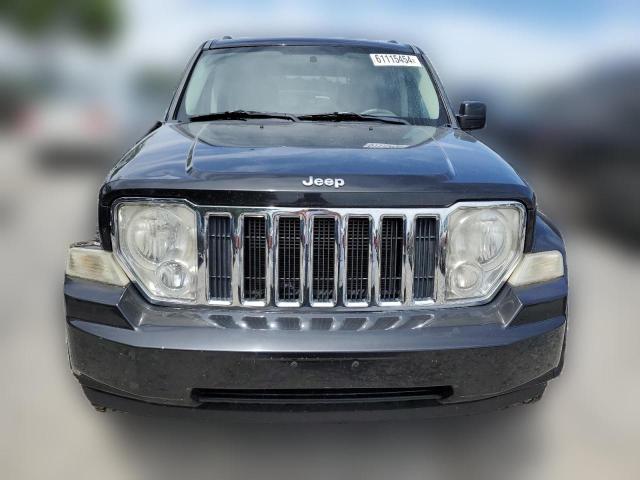 Photo 4 VIN: 1J8GN28K88W220604 - JEEP LIBERTY 