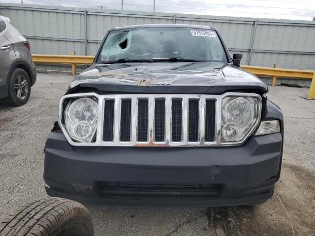 Photo 4 VIN: 1J8GN28K88W227553 - JEEP LIBERTY 