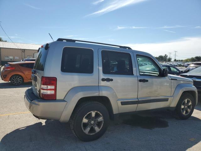 Photo 2 VIN: 1J8GN28K88W270032 - JEEP LIBERTY SP 